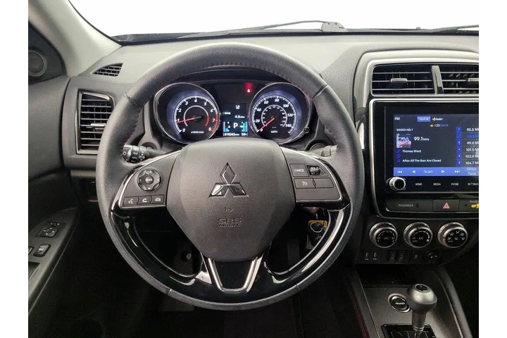 $21998 : Mitsubishi Outlander Sport 2 image 10