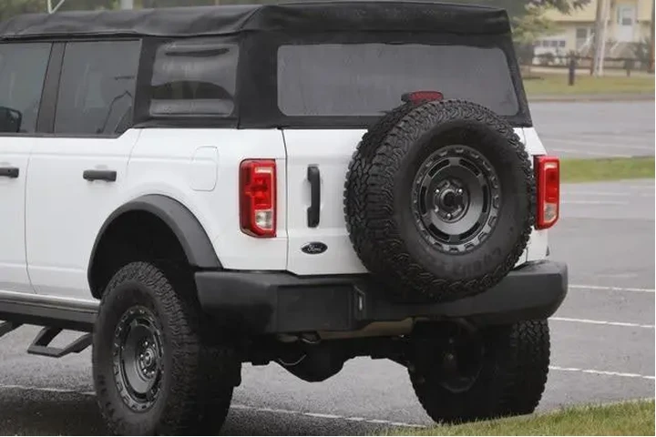 $36495 : Ford Bronco 2022 4x4 Base 4d image 10