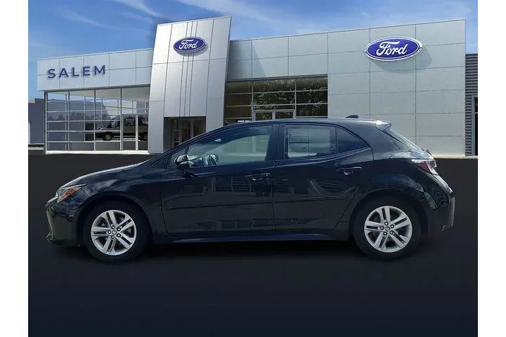 $20990 : Toyota Corolla Hatchback 202 image 5