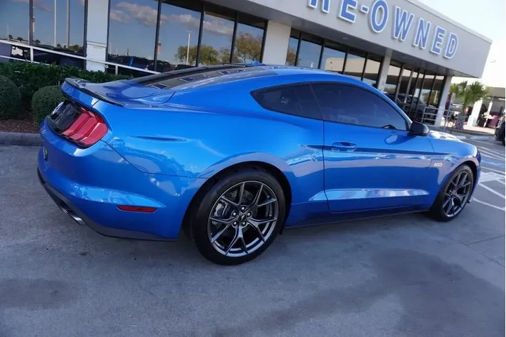 $35688 : Ford Mustang 2020 EcoBoost 2 image 6