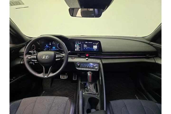 $32495 : Hyundai ELANTRA 2025 N Line image 9