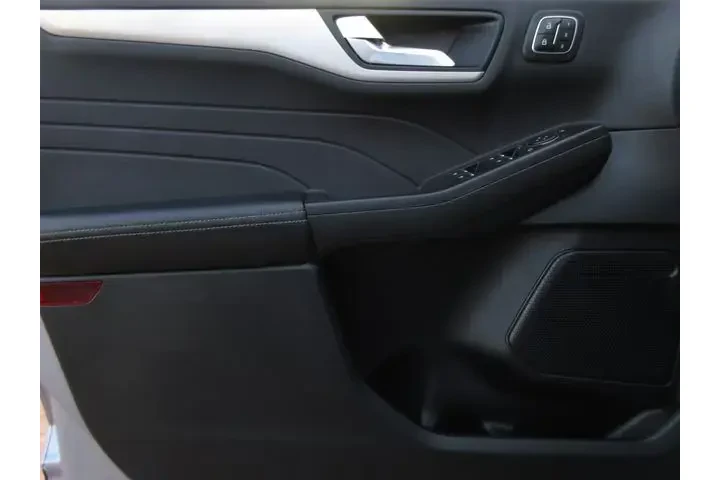 $18774 : Ford Escape 2022 SEL 4dr SUV image 9