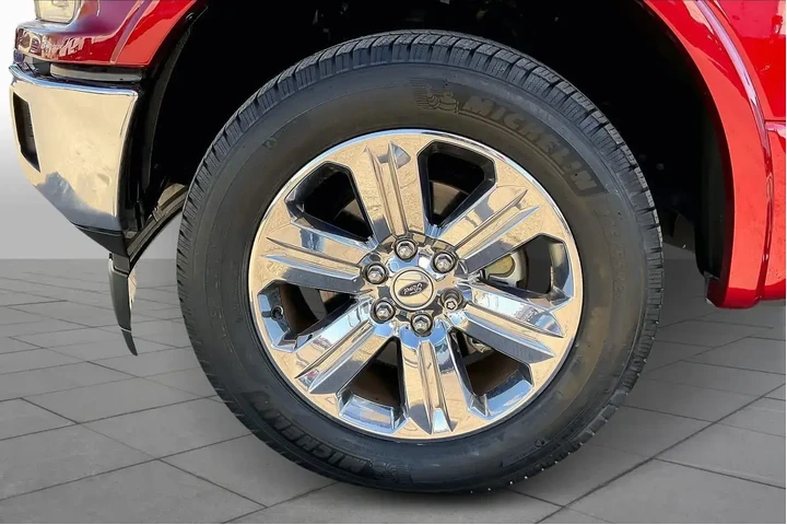 $31575 : Ford F-150 2018 4x4 Lariat 4 image 10