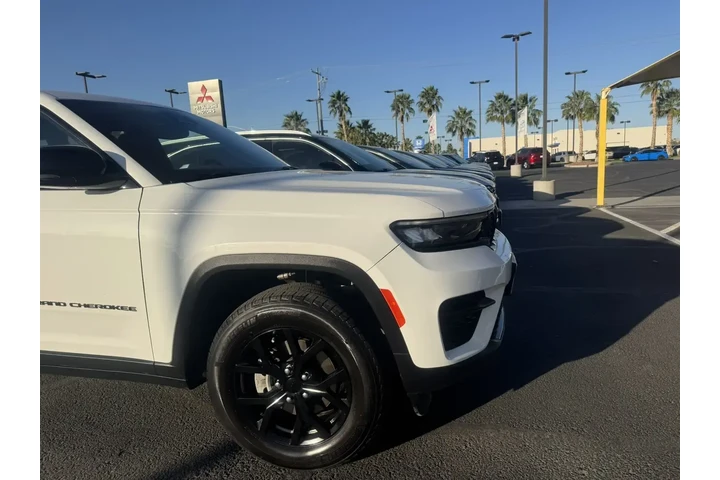 $29999 : Jeep Grand Cherokee 2024 4x4 image 4