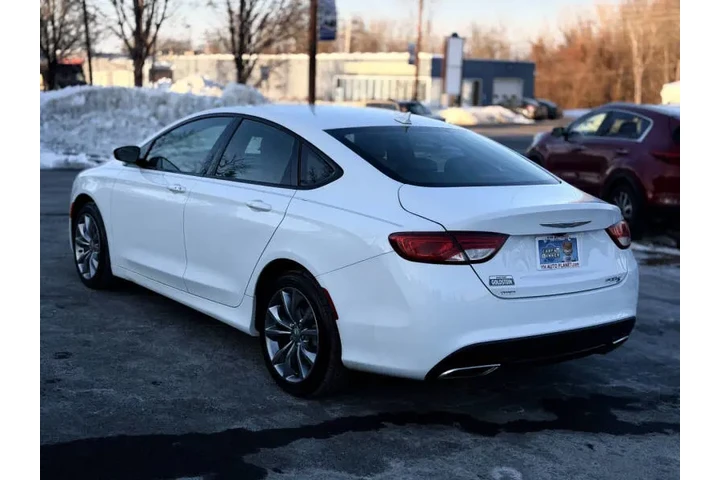 $9995 : 2015 200 S image 10