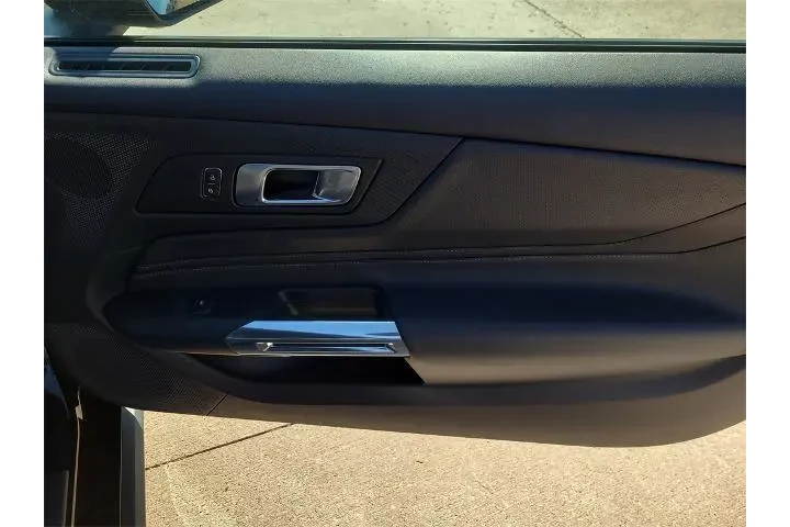 $33567 : Ford Mustang 2025 EcoBoost P image 8