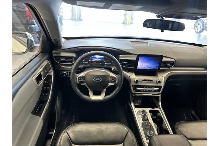 $32500 : Ford Explorer 2023 AWD XLT 4 image 2