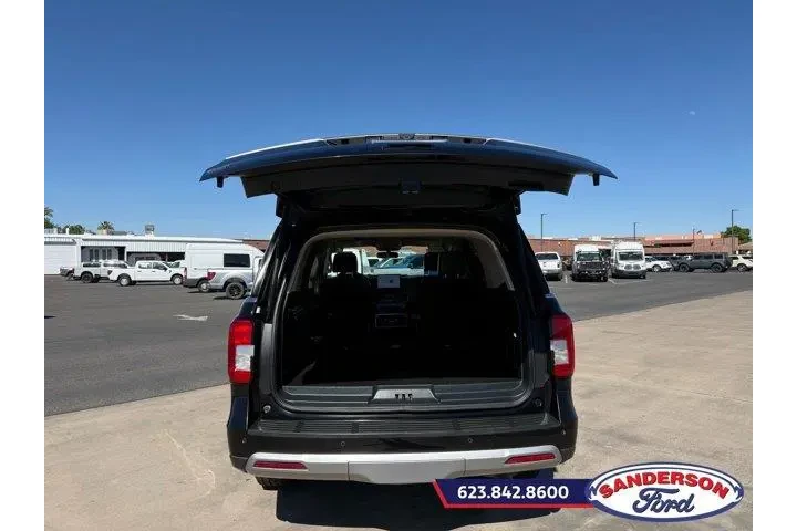 $39888 : Ford Expedition 2024 4x4 XLT image 9