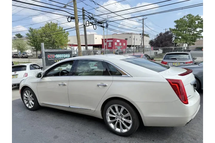 $8399 : 2013 XTS Premium Collection image 8