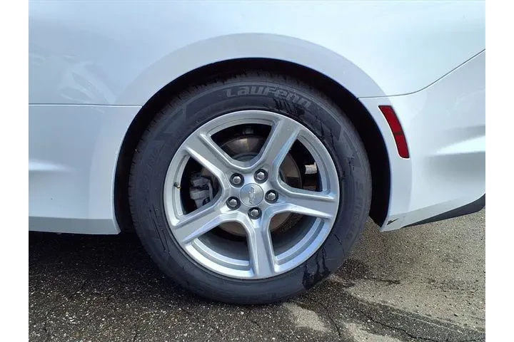 $21993 : Chevrolet Camaro 2023 LT 2dr image 7