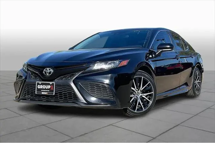 $18982 : Toyota Camry 2021 SE 4dr Sed image 2