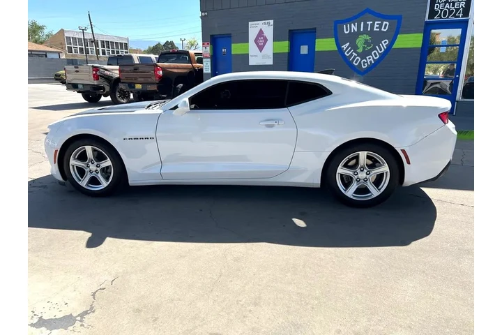 2017 Camaro 1LT Coupe image 8