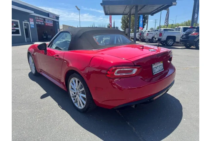 $12998 : 2017 FIAT 124 Spider Lusso image 5