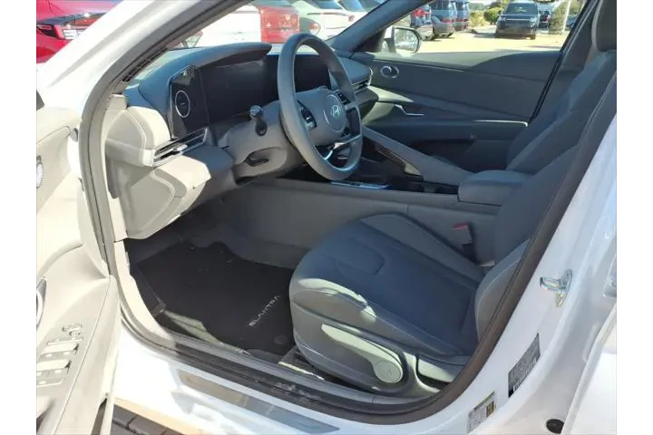 $24990 : Hyundai ELANTRA Hybrid 2024 image 6