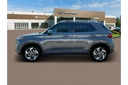 $24835 : Hyundai VENUE 2025 SEL 4dr C thumbnail