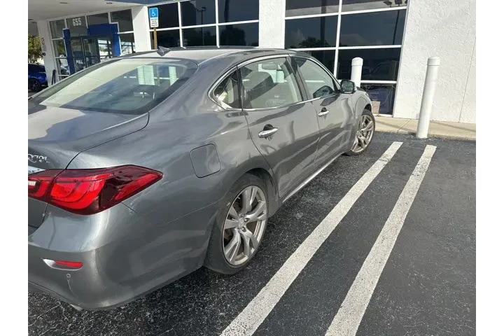 $17488 : INFINITI Q70L 2018 3.7 Luxe image 3