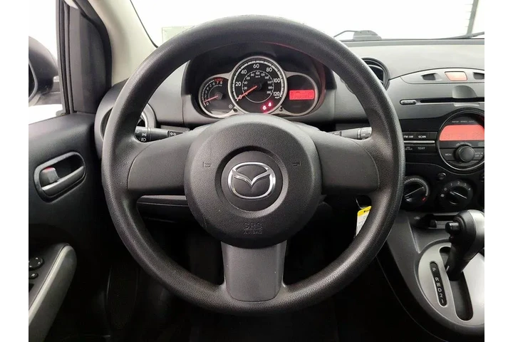 $9998 : Mazda Mazda2 2014 Sport 4dr image 9