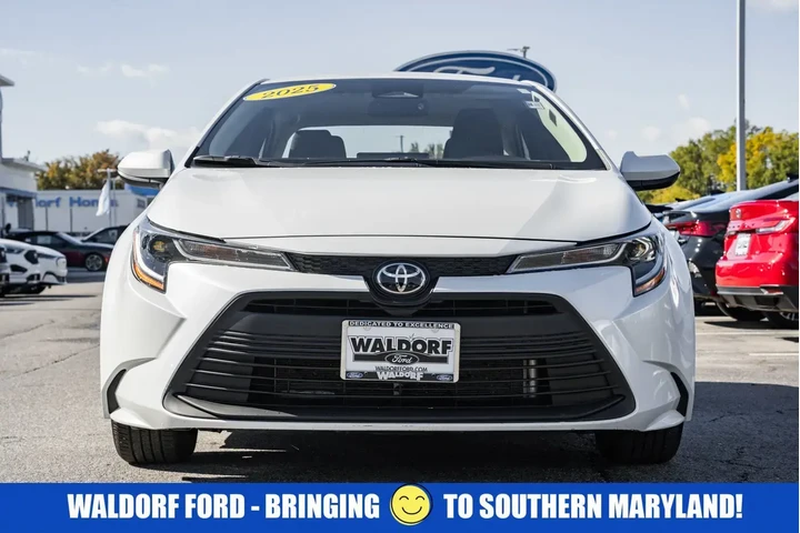 $20399 : Toyota Corolla 2025 LE 4dr S image 2