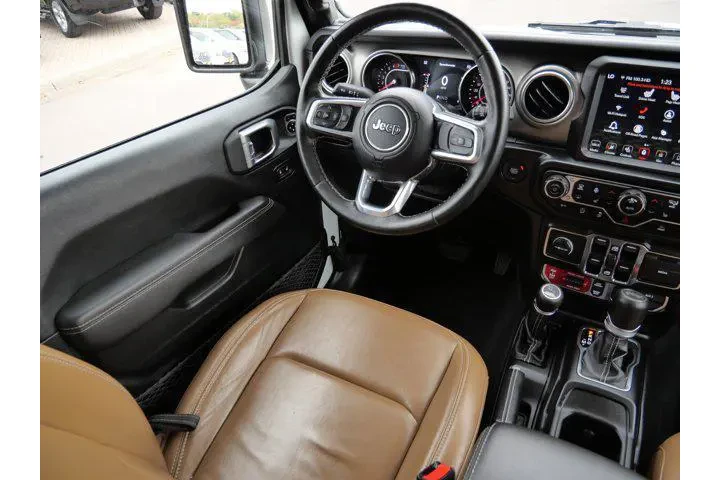 $33990 : Jeep Wrangler Unlimited 2021 image 9