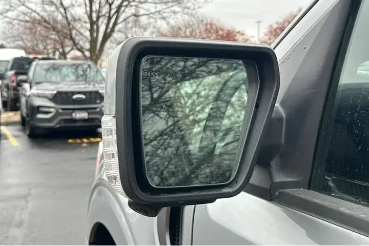 $38995 : Ford F-150 2021 4x4 Lariat 4 image 10