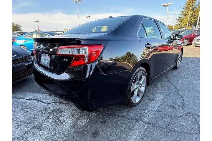 $10592 : Toyota Camry 2012 SE 4dr Sed image 3
