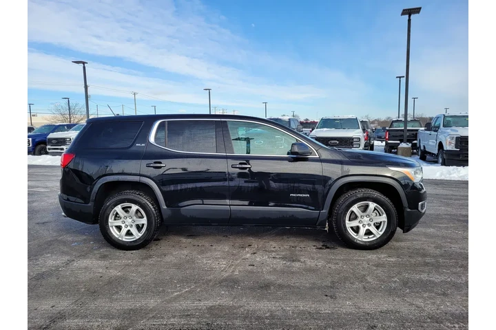 $18295 : GMC Acadia 2018 4x4 SLE-1 4d image 2