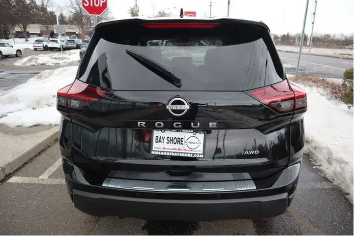 $23644 : Nissan Rogue 2025 AWD SV 4dr image 6
