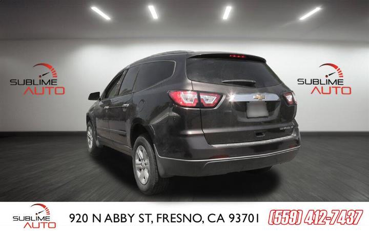 $9995 : 2015 Traverse image 4