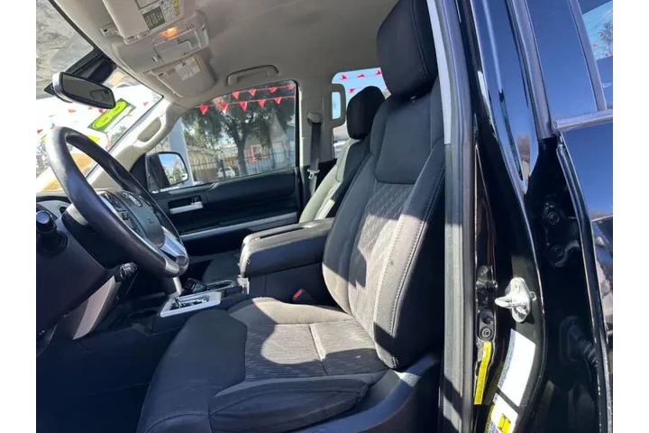 2018 Tundra SR5 image 10