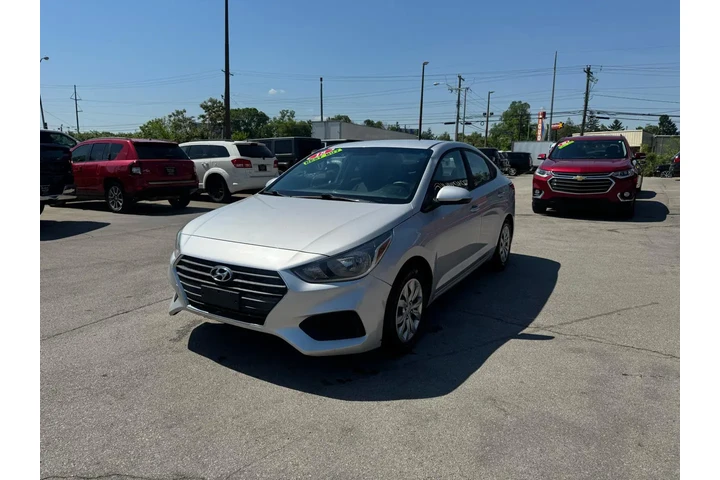 $6980 : 2018 Accent SE Sedan Manual image 6