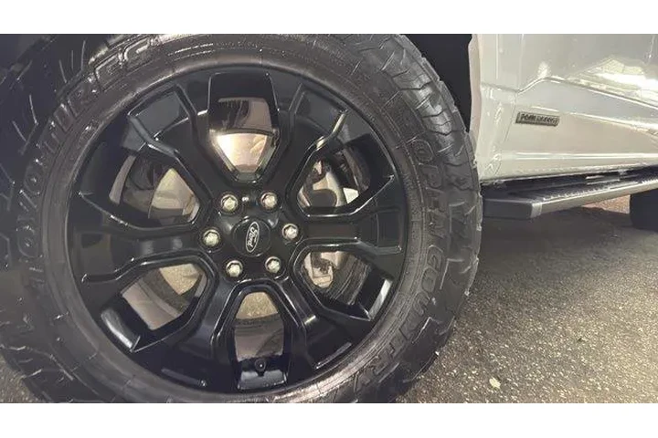 $37402 : Ford F-150 2022 4x4 Lariat 4 image 9