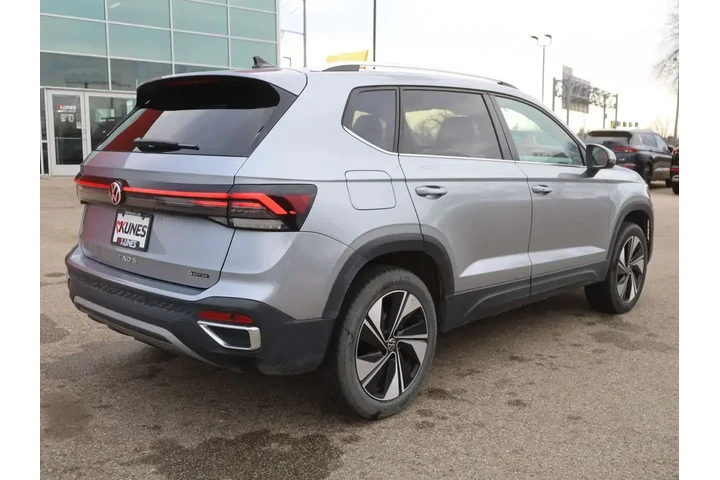 $24277 : Volkswagen Taos 2025 AWD SE image 10