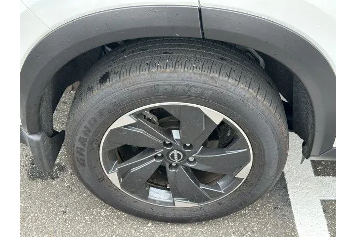 $27231 : Nissan Rogue 2026 AWD SV 4dr image 10