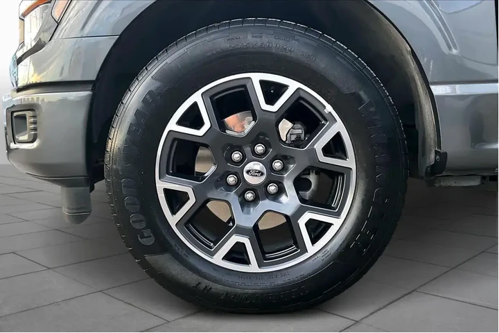 $37825 : Ford F-150 2024 4x2 STX 4dr image 10