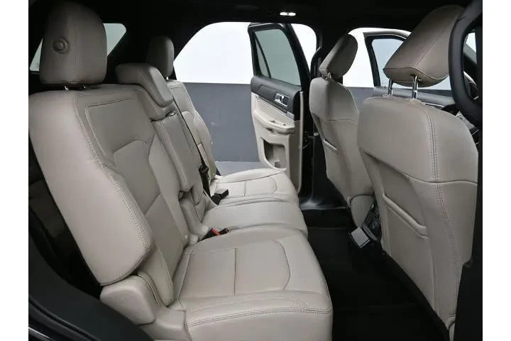 $17999 : Ford Explorer 2019 AWD Limit image 10