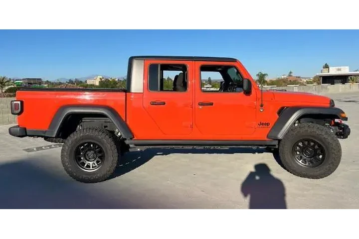 $32800 : Jeep Gladiator 2020 4x4 Spor image 5