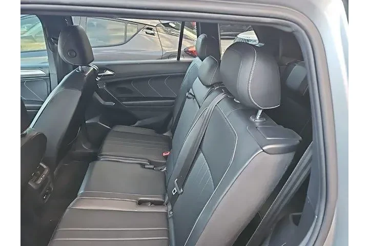 $25601 : Volkswagen Tiguan 2022 SE R- image 4