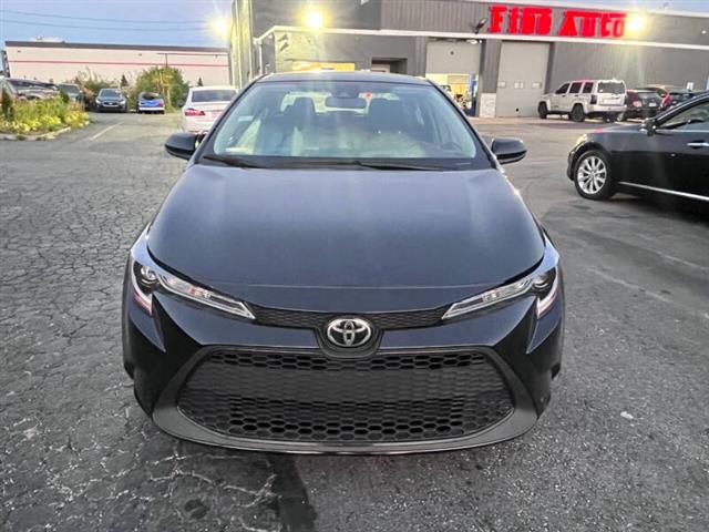 $14995 : 2020 Corolla LE image 4