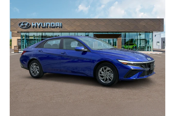 $24497 : Hyundai ELANTRA Hybrid 2025 image 10