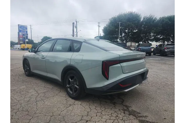$22298 : Kia K4 2025 LXS 4dr Sedan image 5