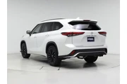 $33998 : Toyota Highlander 2023 XSE 4 thumbnail