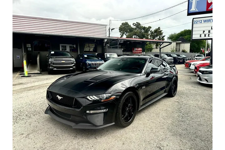 2022 Mustang GT Premium Coupe image 1