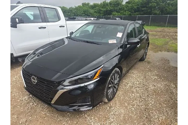 $21825 : Nissan Altima 2025 2.5 SV 4d image 1