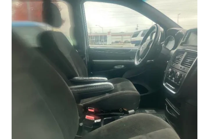 $11900 : 2017 Grand Caravan SE Plus image 6