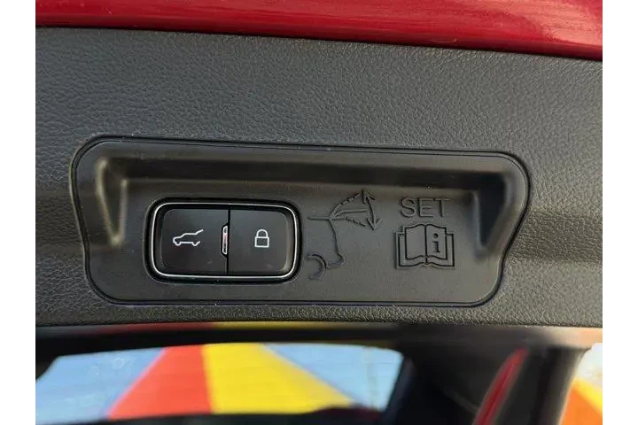 $28013 : Ford Explorer 2020 AWD ST 4d image 8