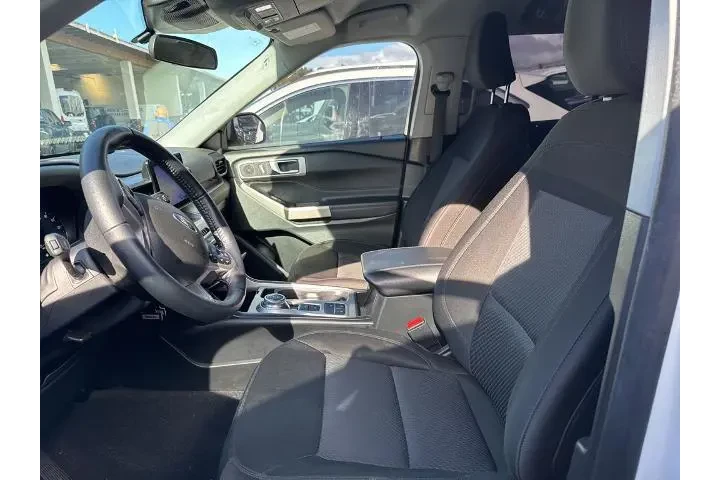 $27482 : Ford Explorer 2023 XLT 4dr S image 7