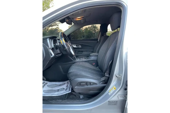 $5995 : 2017 Equinox LT image 9