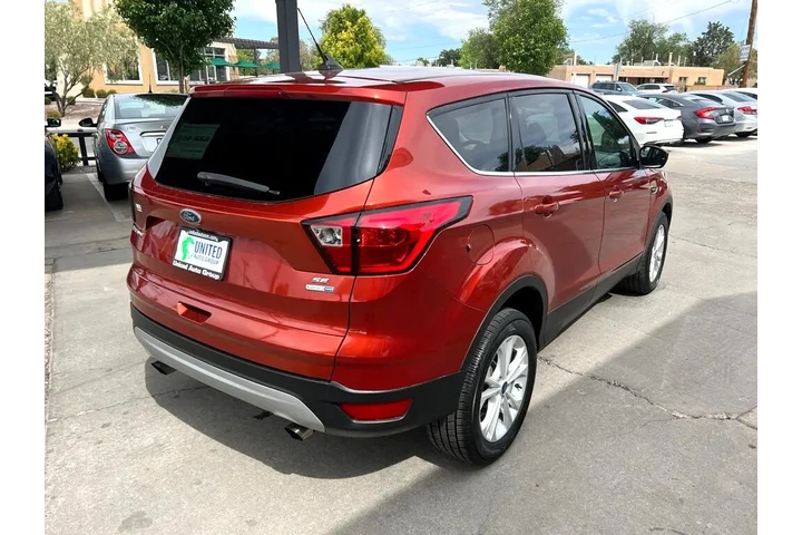 2019 Escape SE 4WD image 5