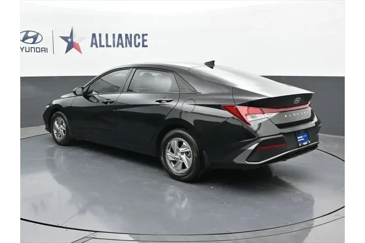 $21904 : Hyundai ELANTRA 2025 SE 4dr image 4