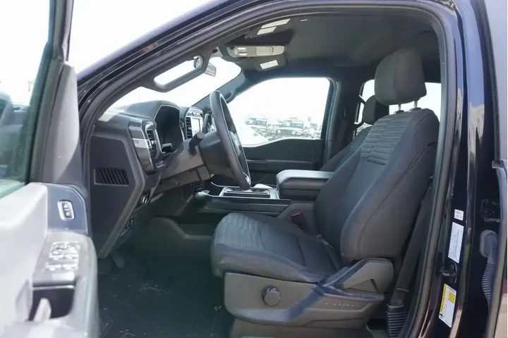 $35988 : Ford F-150 2023 4x2 XL 4dr S image 7